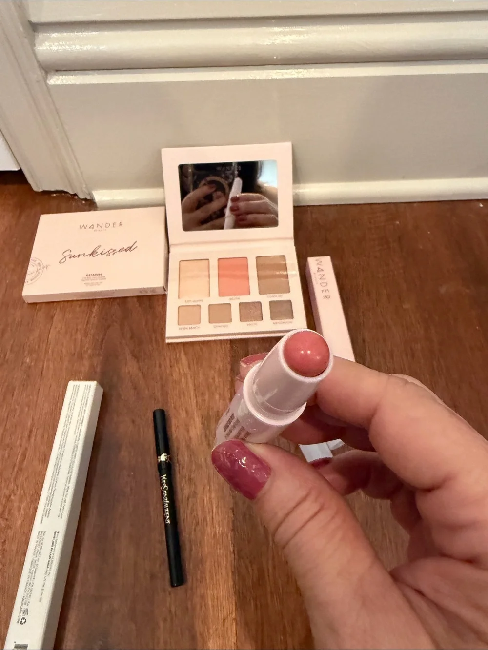 Wander Beauty Eyeshadow & Blush Palette with Peach, Pink and Gold Shades